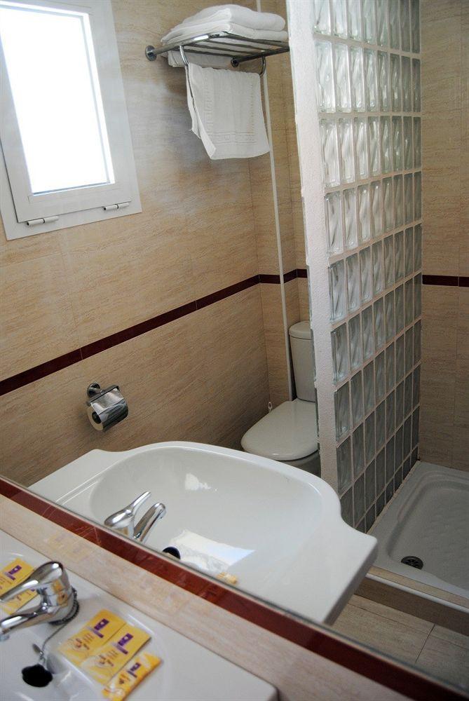 Rincón de la Victoria Apartamentos Turisticos Anoreta מראה חיצוני תמונה